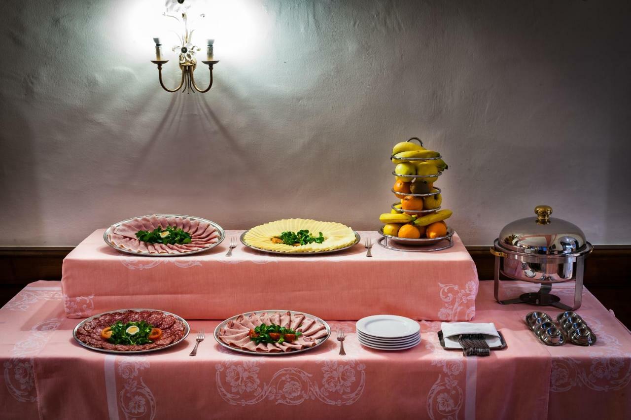 Residenze Dell'Angelo Hotel Locarno Bagian luar foto