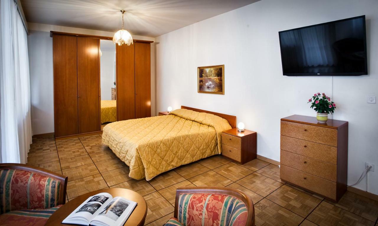 Residenze Dell'Angelo Hotel Locarno Bagian luar foto
