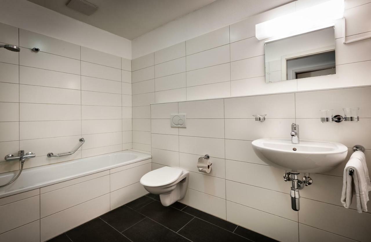 Residenze Dell'Angelo Hotel Locarno Bagian luar foto