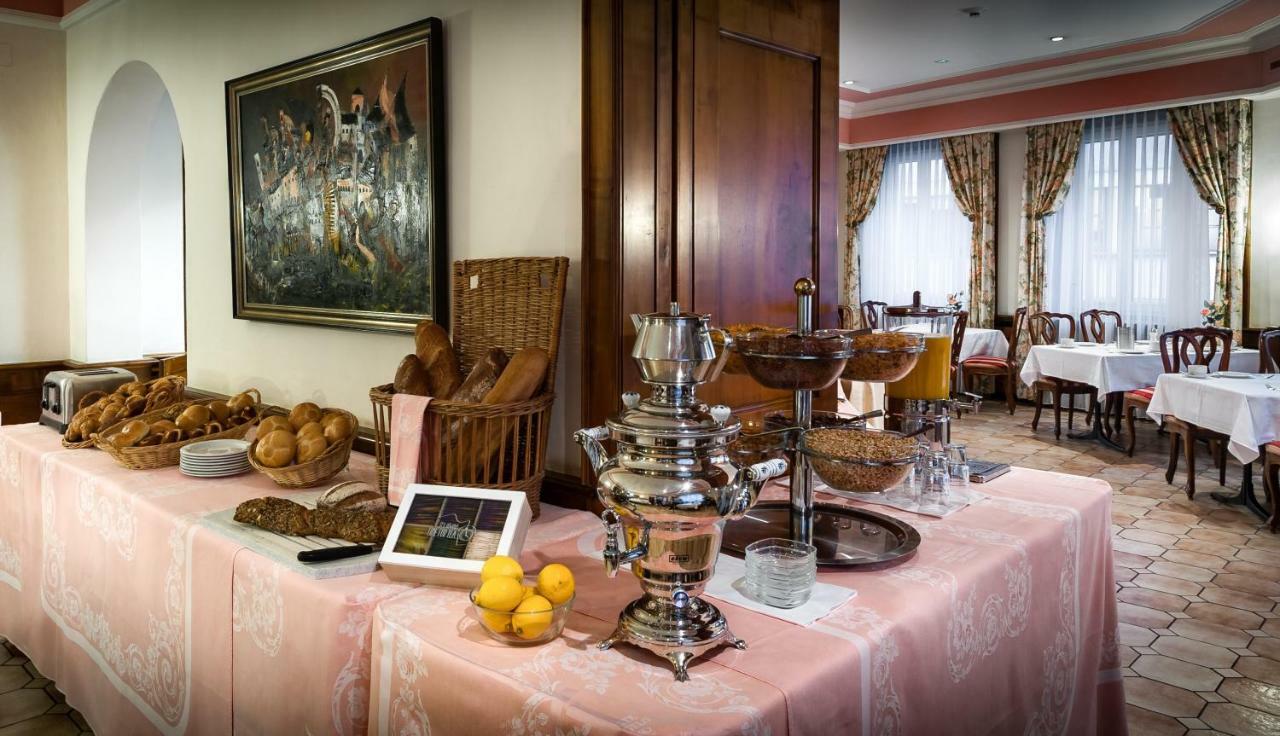 Residenze Dell'Angelo Hotel Locarno Bagian luar foto